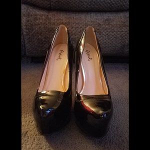 Black Patent 1.5" Platform 6" Stiletto Heels (Size 9)